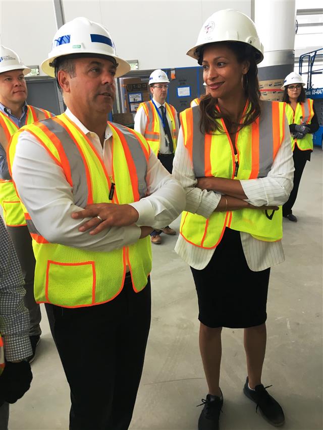 LA mayor visits new concourse - Passenger Terminal Today