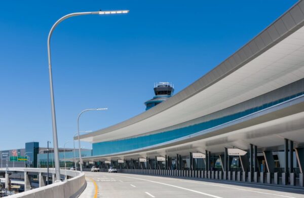 LaGuardia Airport Opens Final Two Gates At New Terminal B - Passenger ...