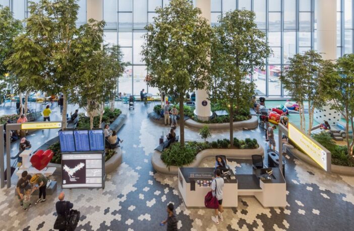 LaGuardia Airport Terminal B Concourse Parks Supermass, 44% OFF