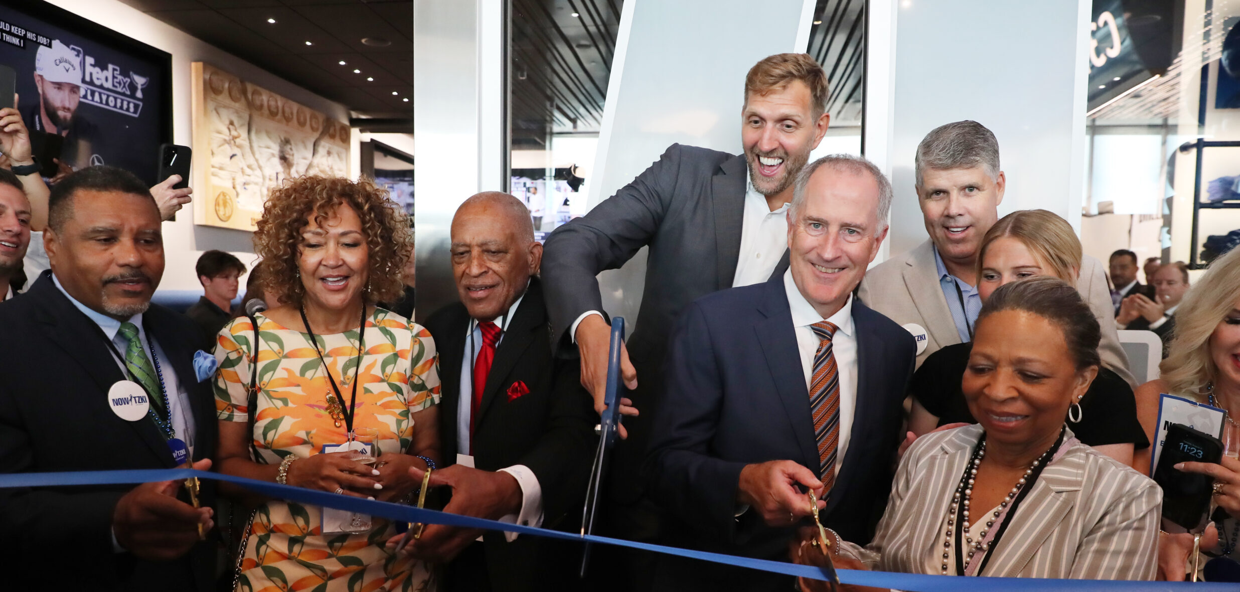 Upscale Dallas Cowboys Club Opens at DFW Airport – Blitz Weekly