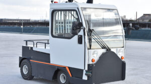 Driverless tow vehicles trialled at Tokyo Haneda Airport