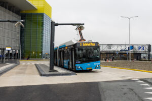 Arriva provides electric buses for long-term parking transfer at Schiphol